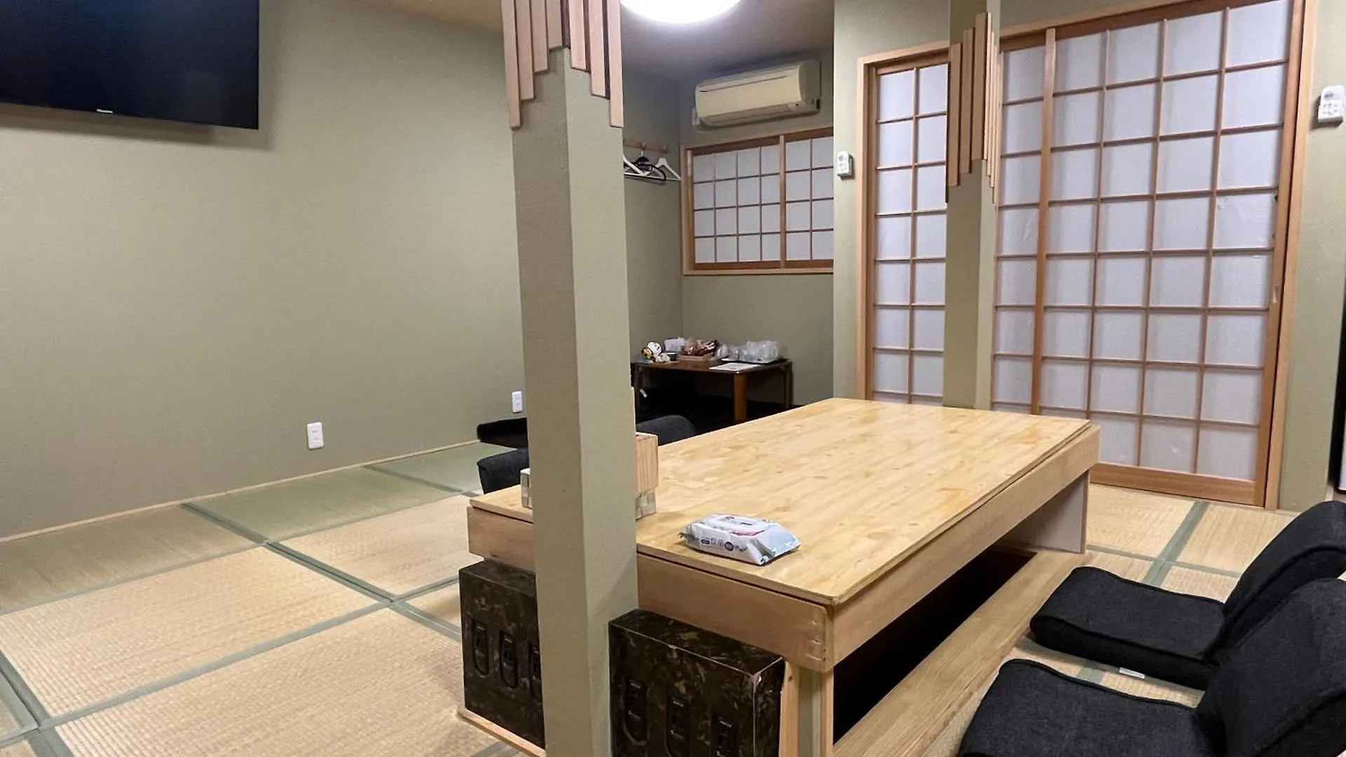 Wafu Ryokan Uehonmachi Osaka