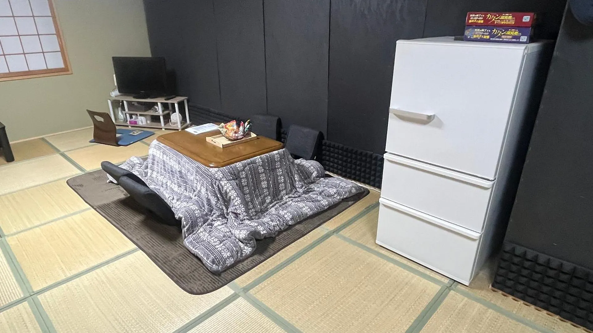 Wafu Ryokan Uehonmachi Osaka 2*,  Japan